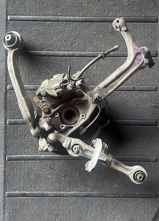 Audi A4 B8 Achsschenkel Vorne Komplett Original