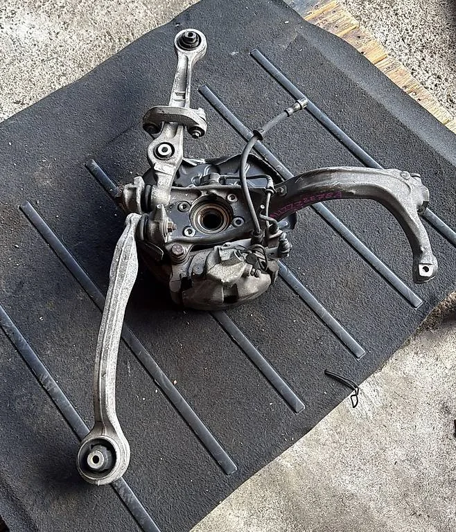 Audi A4 B8 Achsschenkel Vorne Komplett Original