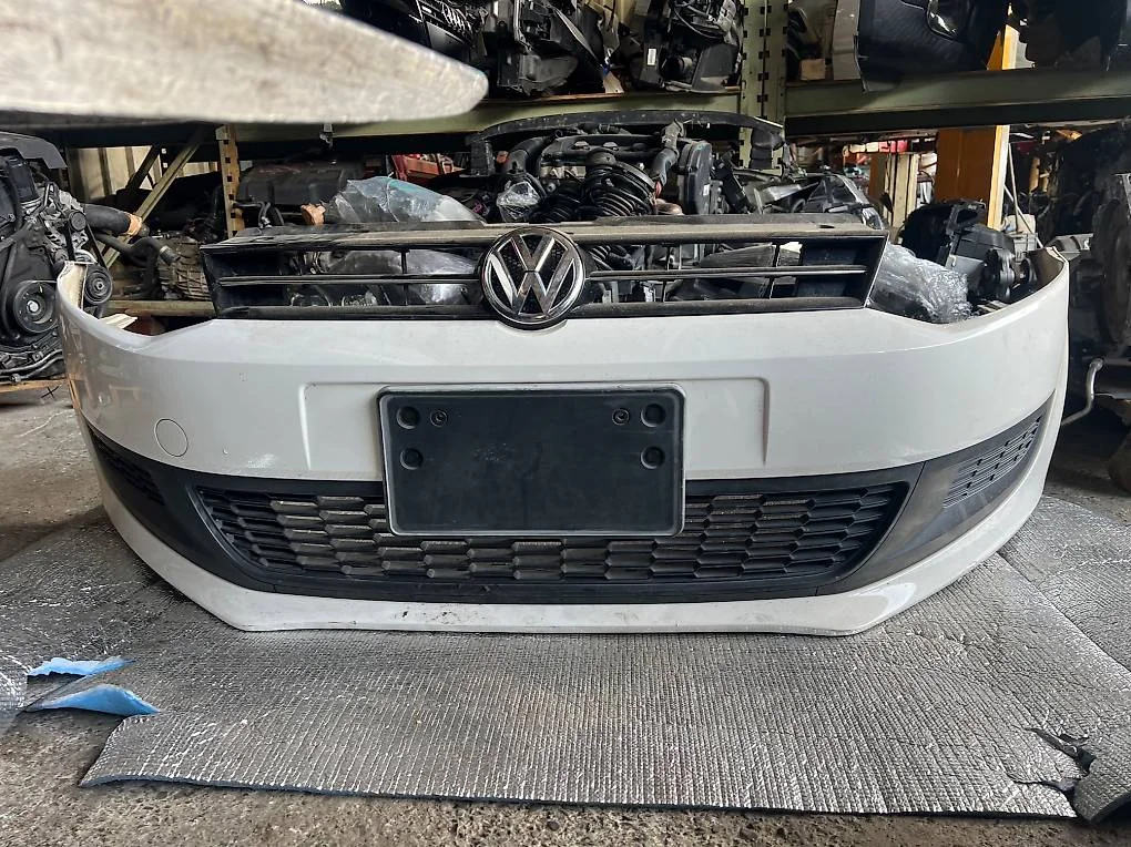 VW Polo 6R 2010-2014 Vordere Stossstange Weiss