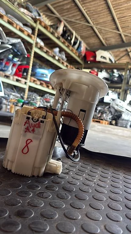 Audi A4 B8 Kraftstoffpumpe Benzin 2008-2012
