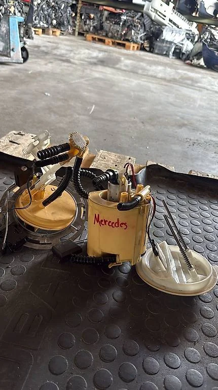 Mercedes W212 Kraftstoffpumpe Benzin 2009-2013