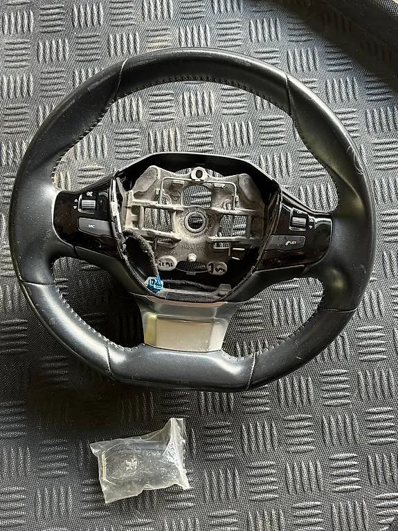 Peugeot 308 T9 Lenkrad Original