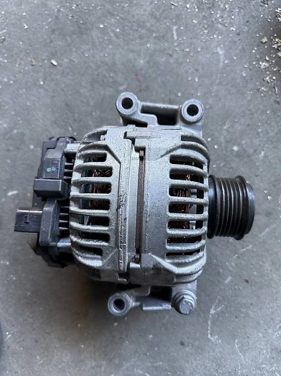 Lichtmaschine Bosch 06H903016L Audi A4 A5 Q5 140A
